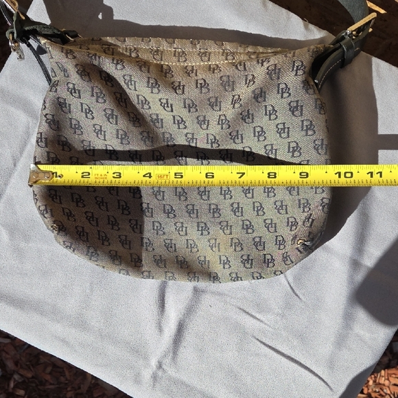 Dooney & Bourke Monogram Tan Shoulder Bag - Picture 16 of 16